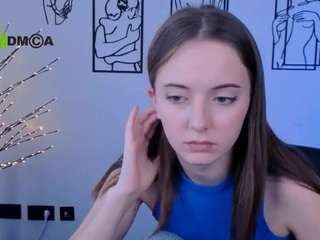 chloe-ley1