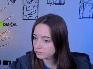 chloe-ley1