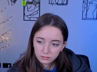 chloe-ley1