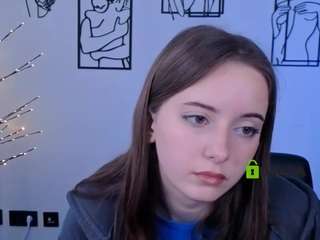 chloe-ley1