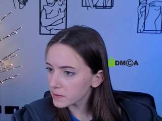 chloe-ley1