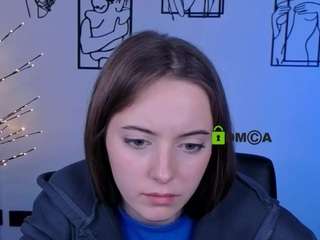 chloe-ley1