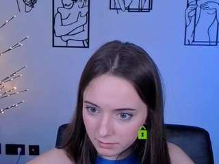 chloe-ley1