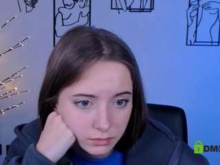 chloe-ley1