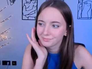 chloe-ley1
