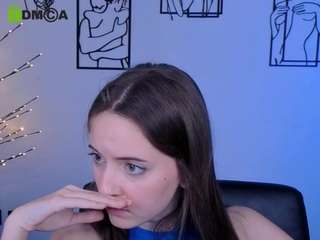 chloe-ley1