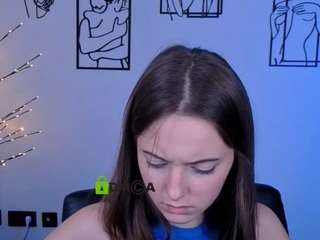 chloe-ley1