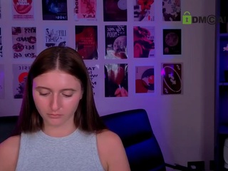 chloe-ley1