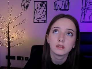 chloe-ley1