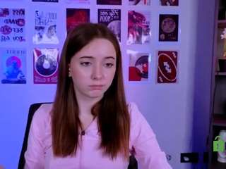 chloe-ley1