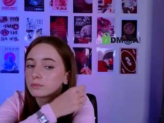 chloe-ley1