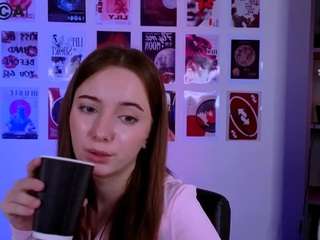 chloe-ley1