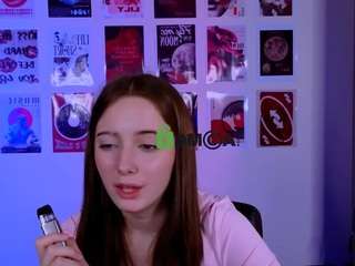 chloe-ley1