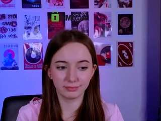 chloe-ley1