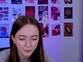 chloe-ley1