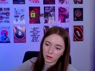 chloe-ley1