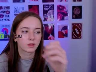 chloe-ley1