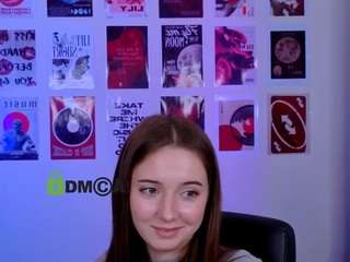 chloe-ley1