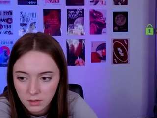 chloe-ley1