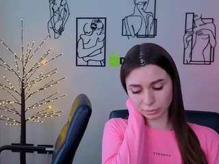 chloe-ley1