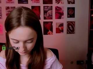 chloe-ley1