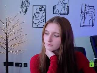 chloe-ley1
