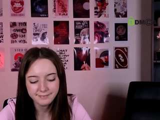 chloe-ley1