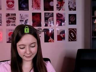 chloe-ley1