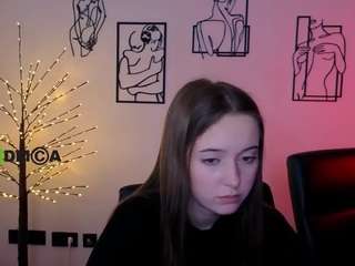 chloe-ley1