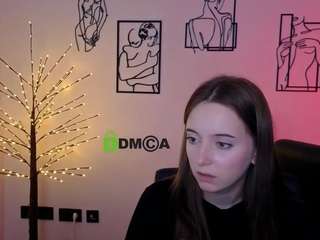 chloe-ley1