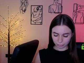chloe-ley1