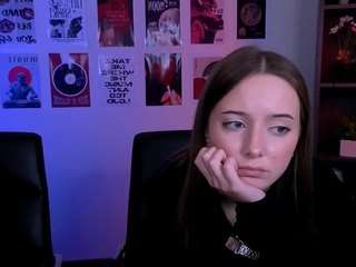 chloe-ley1