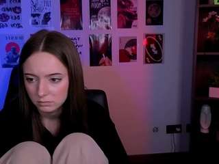 chloe-ley1