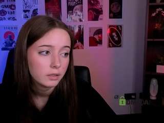 chloe-ley1