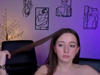 chloe-ley1