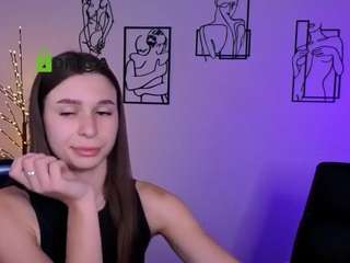 chloe-ley1