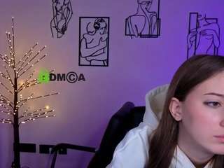 chloe-ley1