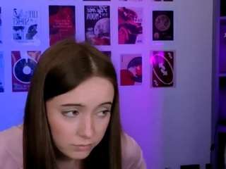 chloe-ley1