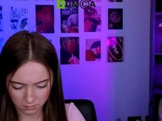 chloe-ley1