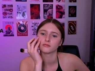 chloe-ley1