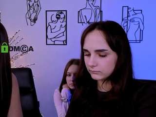 chloe-ley1