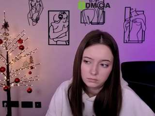 chloe-ley1