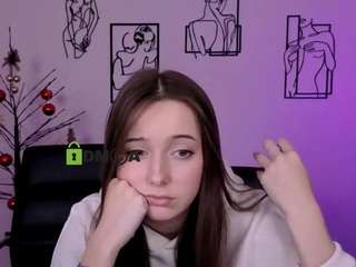 chloe-ley1