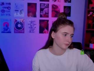 chloe-ley1