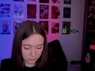chloe-ley1