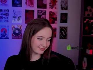 chloe-ley1