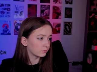 chloe-ley1