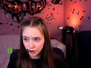 chloe-ley1