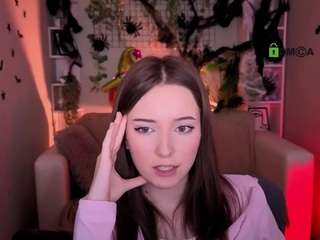 chloe-ley1