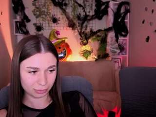 chloe-ley1
